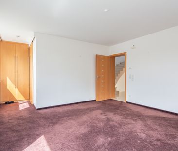 Familienfreundliche Doppelhaushälfte mit Garten, EBK und Doppelgara... - Photo 6