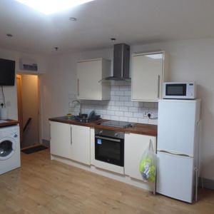 Cairo Street, Warrington, Cheshire, WA1 - Photo 2