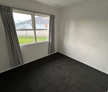 Sunny 3 bedroom Family Home in quiet street - Photo 5
