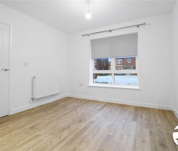 3 bedroom detached house to rent - Photo 3