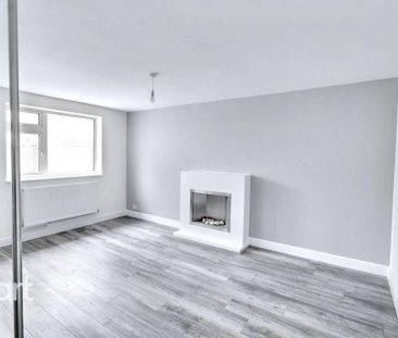 3 bedroom semi-detached bungalow to rent - Photo 3