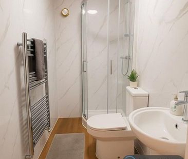 1 bedroom in a house share to rent - Photo 6