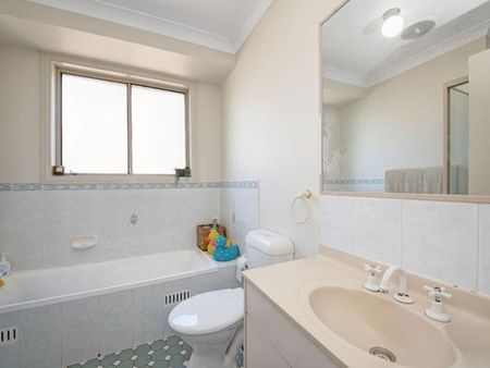 1/92 Park Road, 2213, East Hills Nsw - Photo 5