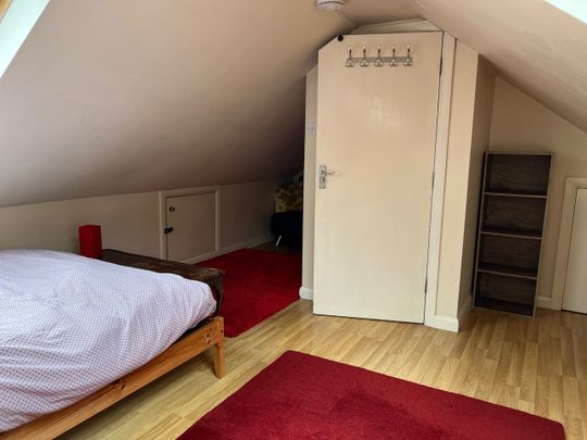 Room in a Shared House, Stanmer Park Road, BN1 - Photo 1