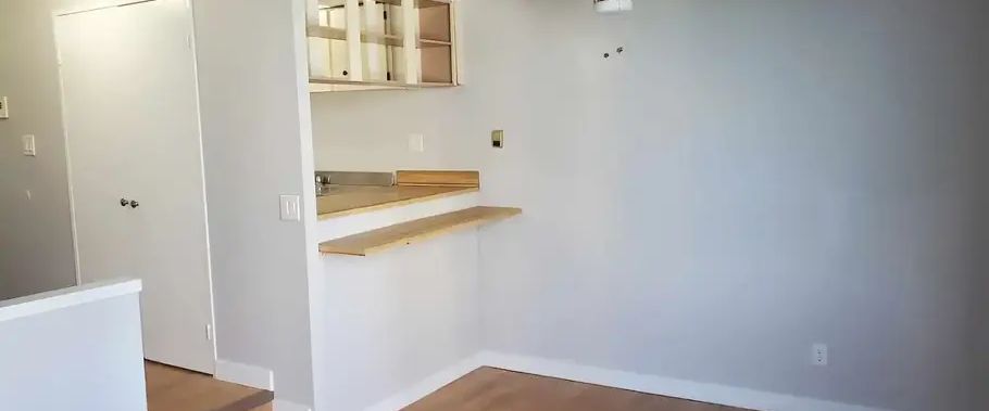 Hargate Bachelor for Rent with Parking | 705 - 10160 114 St NW, Edmonton - Photo 1