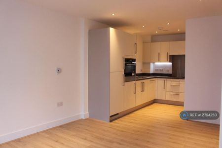 1 bedroom flat to rent - Photo 4