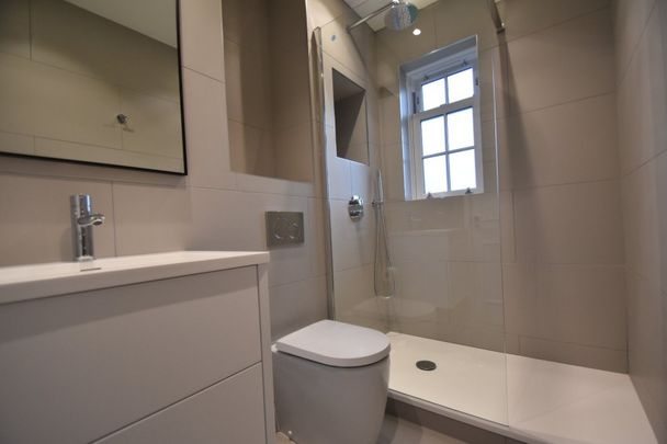 Bulstrode Court, Gerrards Cross,SL9 - Photo 1