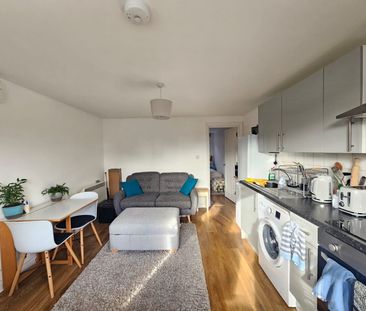 Leigh Road, Eastleigh - Photo 3