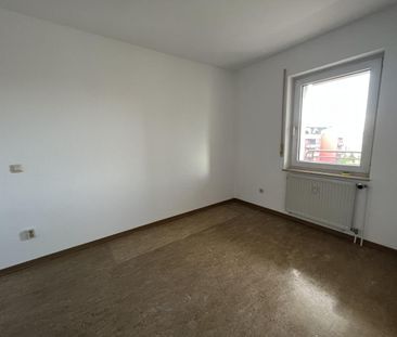 ACHTUNG REGISTRIERUNG BEI DER STADT NÖTIG! Nur für Gießener Seniorinnen & Senioren: Gemütliche und helle 2 Zimmer-Wohnung mit Balkon, Curtmannstr. 38, Gießen - Foto 1