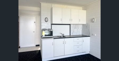 Affordable living in a dream spot - Photo 2