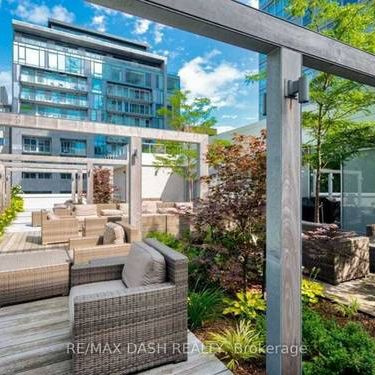 Luxurious feel heart of yorkville - Photo 1