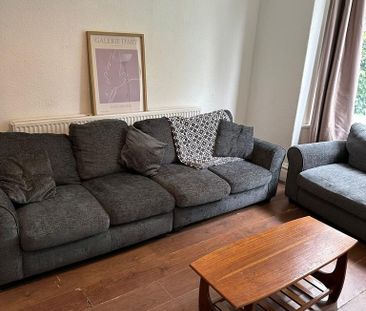 8 bedroom house to rent - Photo 1