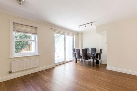 3 bedroom ground floor flat to rent - Photo 2