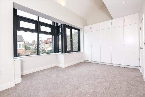 3 bedroom end of terrace house to rent - Photo 1