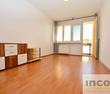 ZREKONŠTRUOVANÝ 3 IZB. BYT (3x SAMOSTATNÁ NEPRICHODNÁ IZBA) S BALKÓ... – Fotografia 1