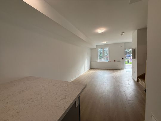 For Lease - 2 Slessor Boulevard Unit# 11, Grimsby, Ontario - Photo 1