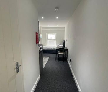 1 Beds - Studio flat - - Photo 1