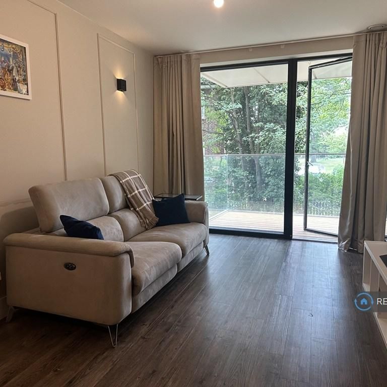 2 bedroom flat to rent - Photo 1