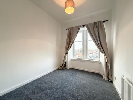 3 bedroom flat to rent - Photo 5