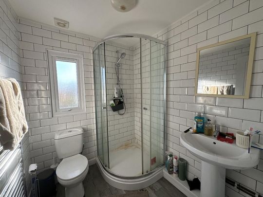 6 bedroom house share to rent - Photo 1