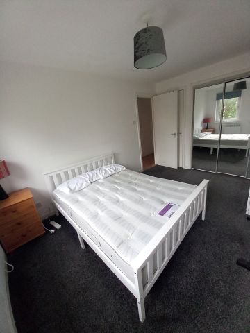 1 Bed Flat, Burnhill Quadrant, G73 - Photo 3