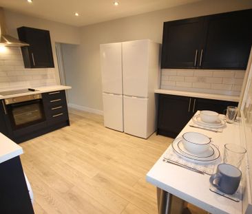 1 bedroom in a house share to rent - Photo 4
