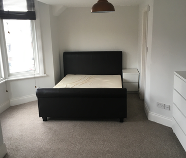 Spencer Street Unit 4 - Photo 6