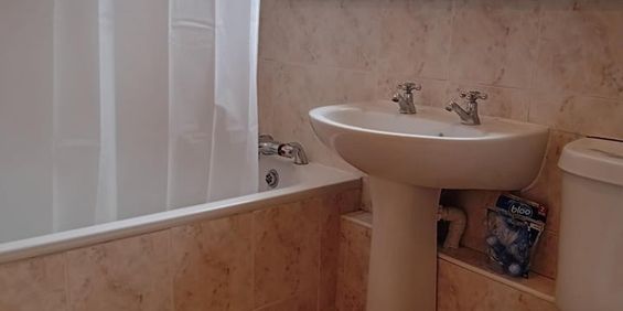 Room in a Shared House, Links View, N3 - Photo 3