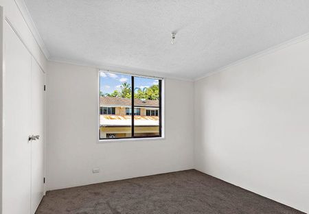 3/18 Garden Street, Southport, QLD 4215 - Photo 4