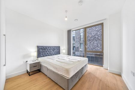 2 Bed Flat, Cordwainer House, E14 - Photo 4