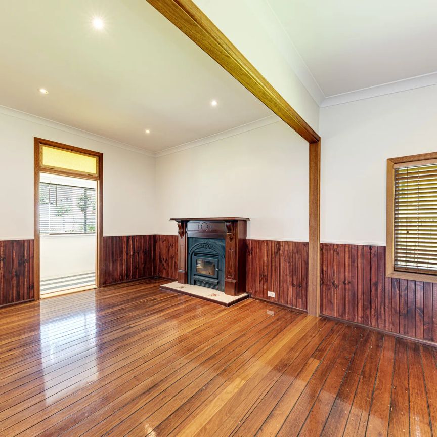 Elegant Family Oasis in Prime Location - Photo 1