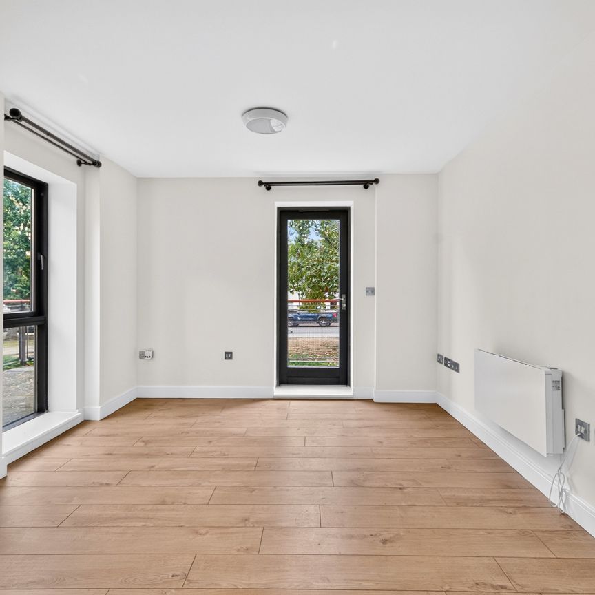Woodmill Road, London, E5 9GB - Photo 1
