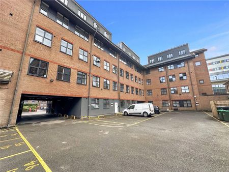 2 bedroom apartment to rent - Photo 2