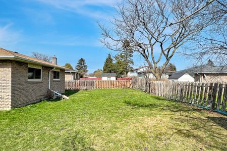 For Lease - 7 Boundy Crescent Unit# Bsmt, Toronto, Ontario - Photo 2