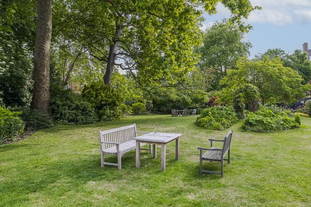 3 bedroom flat to rent - Photo 1