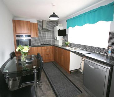 2 bedroom terraced house to rent - Photo 1