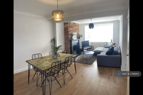 2 bedroom terraced house to rent - Photo 1