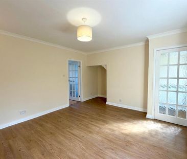 3 bedroom end of terrace house to rent - Photo 3