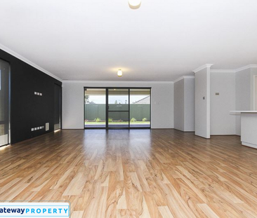 16 Ascent Fairway, BALDIVIS WA 6171 - Photo 3