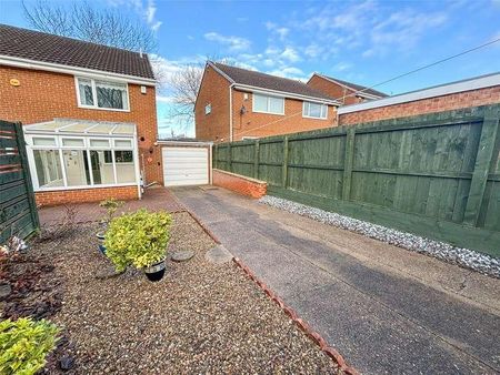 Fountains Close, Biddick, Washington, Tyne & Wear, NE38 - Photo 5