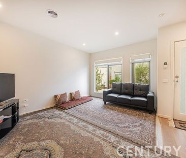 Family Home in a Peaceful Court Location - Photo 6