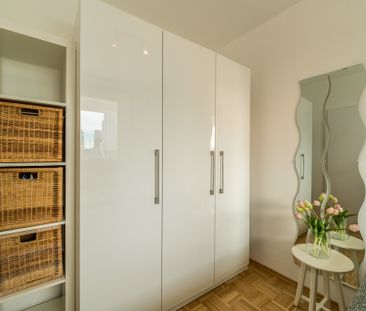 City-Residence: Schick möblierte Wohnung mit Skylineblick in schöne... - Foto 5