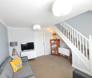 2 bedroom end of terrace house to rent - Photo 1