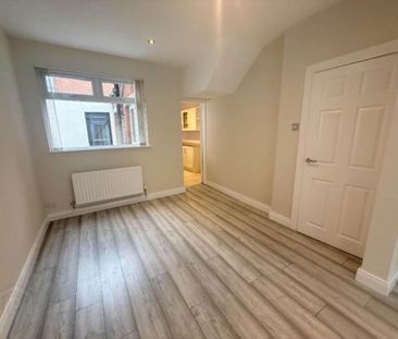 17 Melrose Avenue, Bloomfield/ Ballyhackamore, Belfast, BT5 5JD - Photo 2