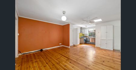 Low maintenance living in popular locale - Photo 2