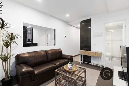 Fully Furnished One-Bedroom Apartment With Striking Views - Photo 2