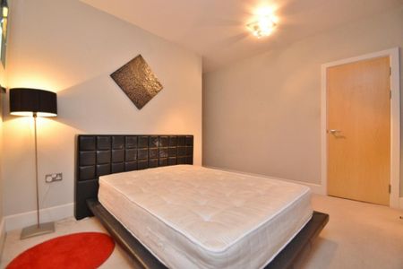 2 bedroom flat to rent - Photo 3