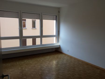 Massagno, ottimo 3,5 locali in vicinanze stazione ferroviaria - Photo 2