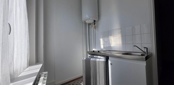 Location Appartement 2 pièces 38m² VILLENEUVE D ASCQ 59491 - Photo 2