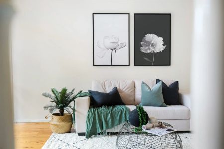 Stunning, Well Presented & Spacious Town House For Lease - Photo 3